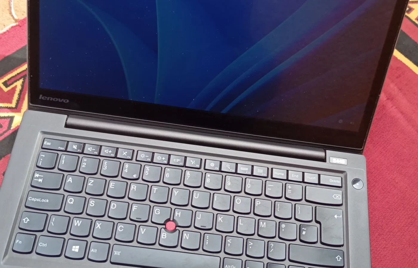 PC Portable Lenovo ThinkPad Tactile - Intel i3 / 8Go RAM / 500Go SSD. — photo 1