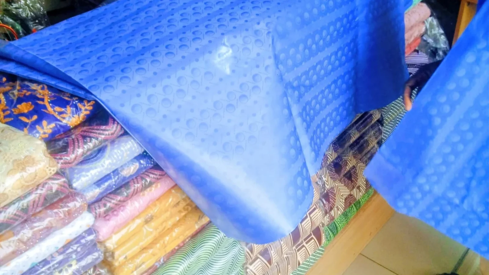 Bazin getzner — photo 1