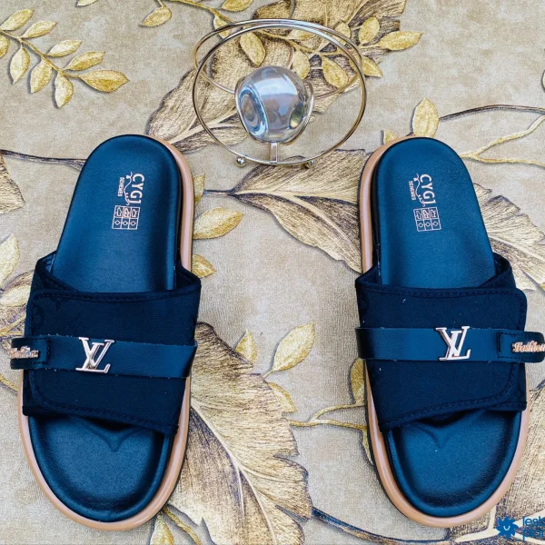 Claquettes homme de style Louis Vuitton