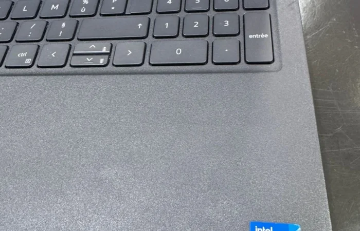 Dell Latitude 3520 — photo 3