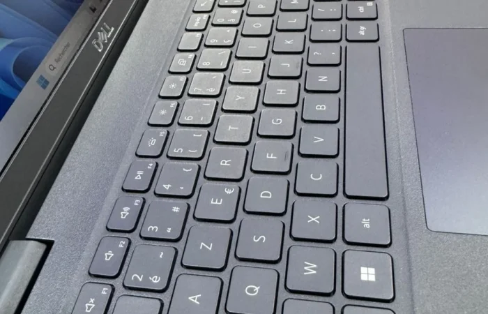Dell Latitude 3520 — photo 2