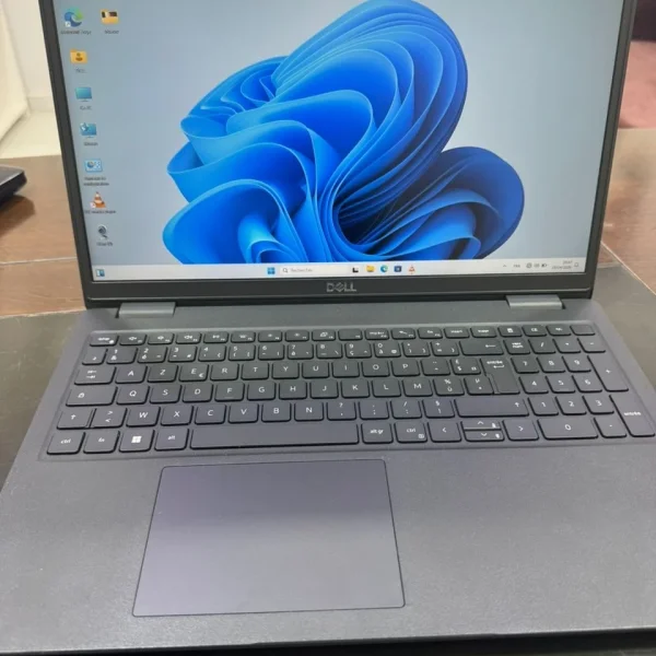 Dell Latitude 3520