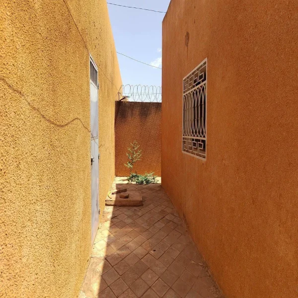 Maison à louer Sonuci 2 chambres