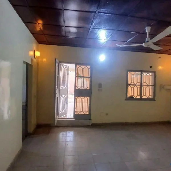 À louer Sonuci Vers Batisseurs 3 chambres Salon