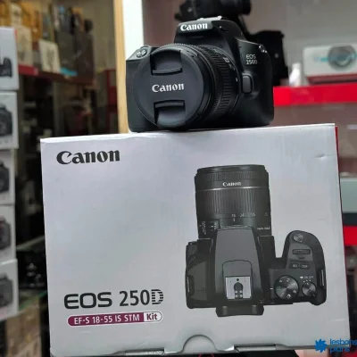 Camera Eos canon 250D avec Lens zoom 18-55mm 4k