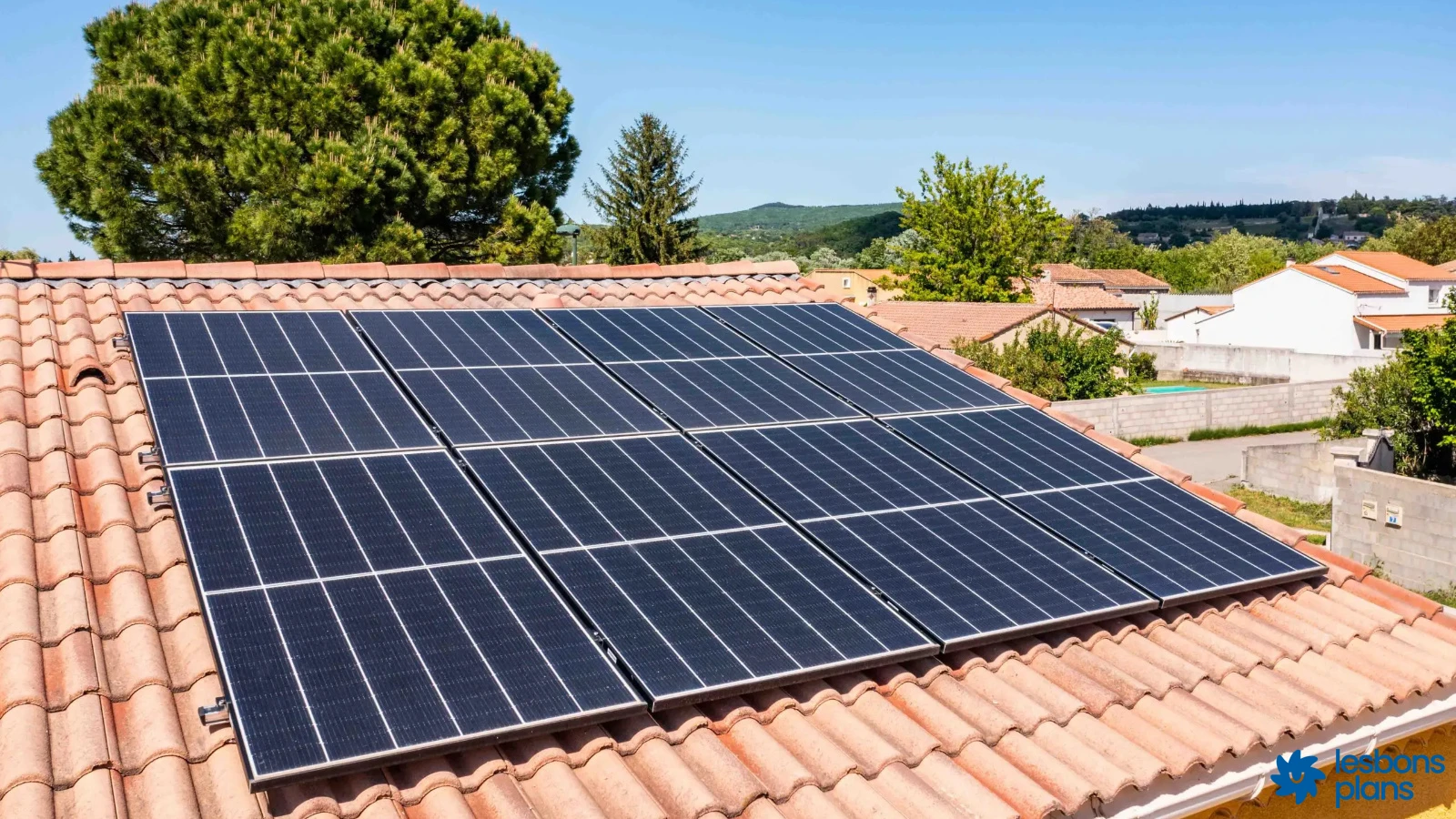 Panneau solaire à Niamey 2026 : guide d'achat et d'installation pour particuliers